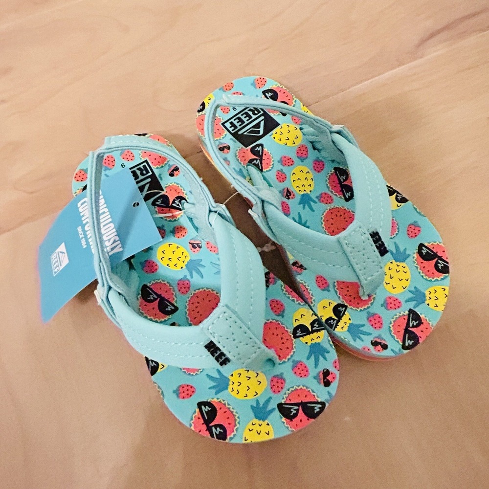 Reef Kids Little Ahi Fruit Print Sandals Blue Pink Yellow Size 10 CJ2043